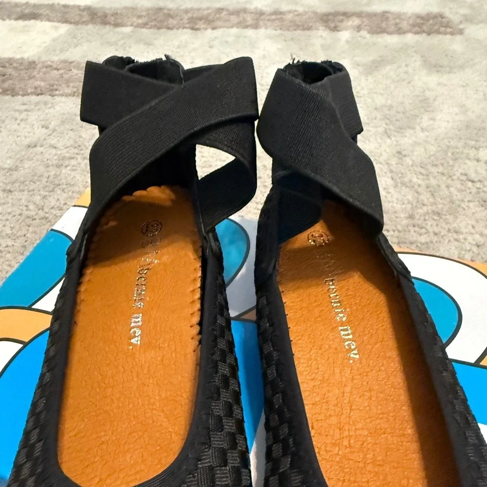 Bernie Mev Monica K Kids Black Elastic Ankle Strap Ballet Flats Size 32 Kids 1